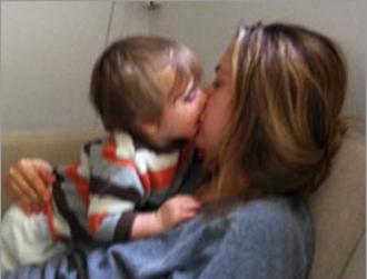 Alicia silverstone feeding.jpg