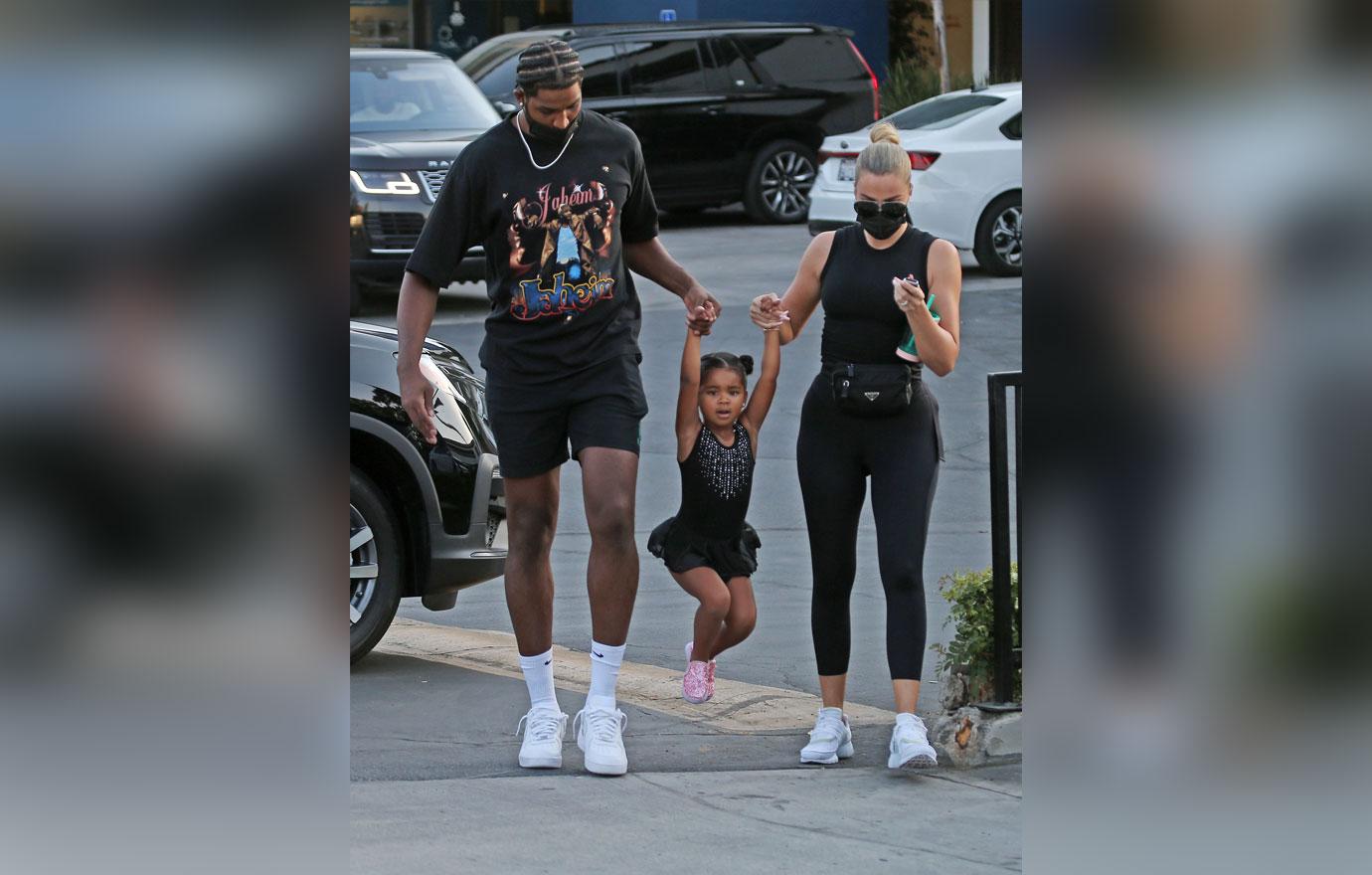 tristan thompson delivers true dozens roses dance class public apology khloe kardashian paternity test results