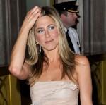 2010__08__Jennifer_Aniston_Aug9newsneb 150&#215;149.jpg