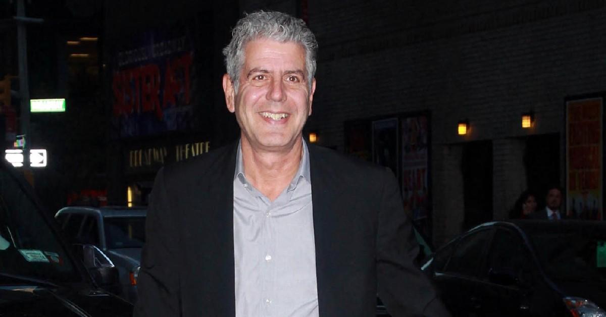 anthony bourdain assistant cryptic text  day before suicide