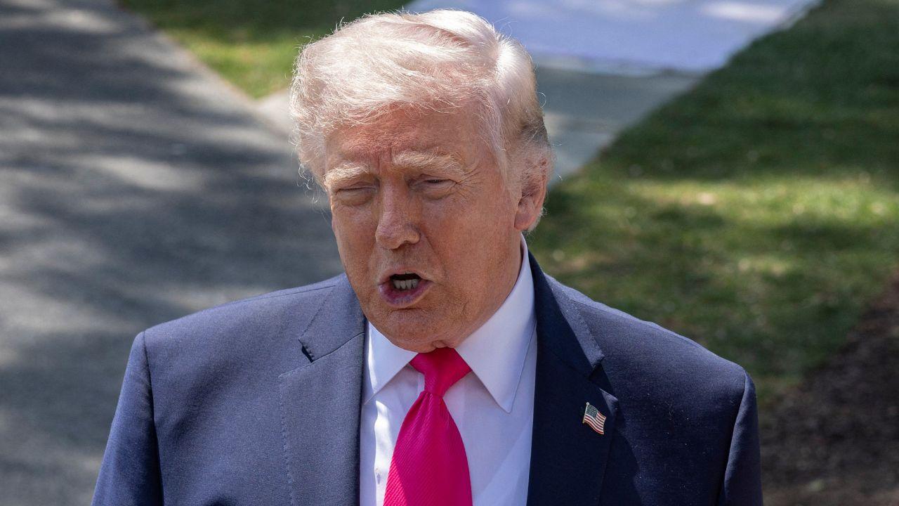 image of Peter Alexander warned that Donald Trump’s threats against journalists could create pressure intended to intimidate reporters and affect their work.