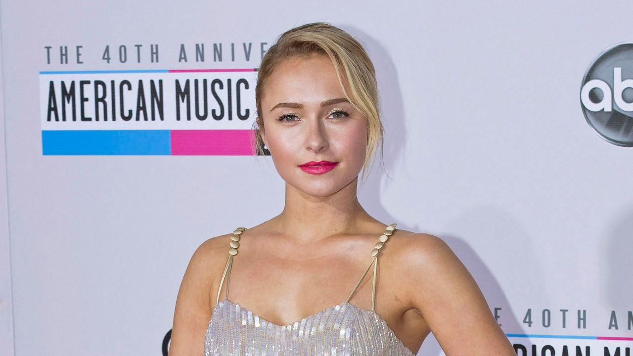 image of Hayden Panettiere sought professional treatment for her postpartum depression and later returned to treatment in 2016.