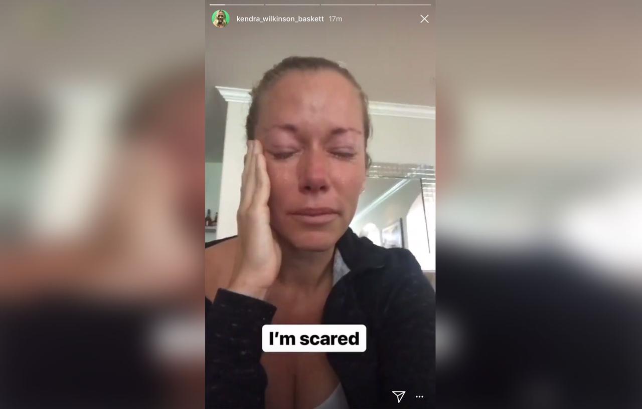 Kendra Wilkinson Hysterically Crying Before Filing For Divorce From Hank Baskett