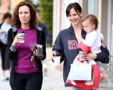 2010__03__Jennifer_Garner_March10_44main 225×179.jpg