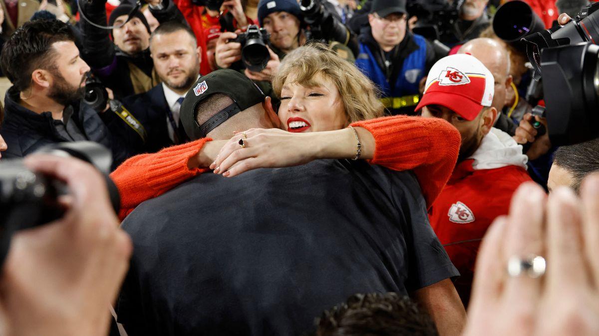 travis kelce sweetest comments about taylor swift revisited
