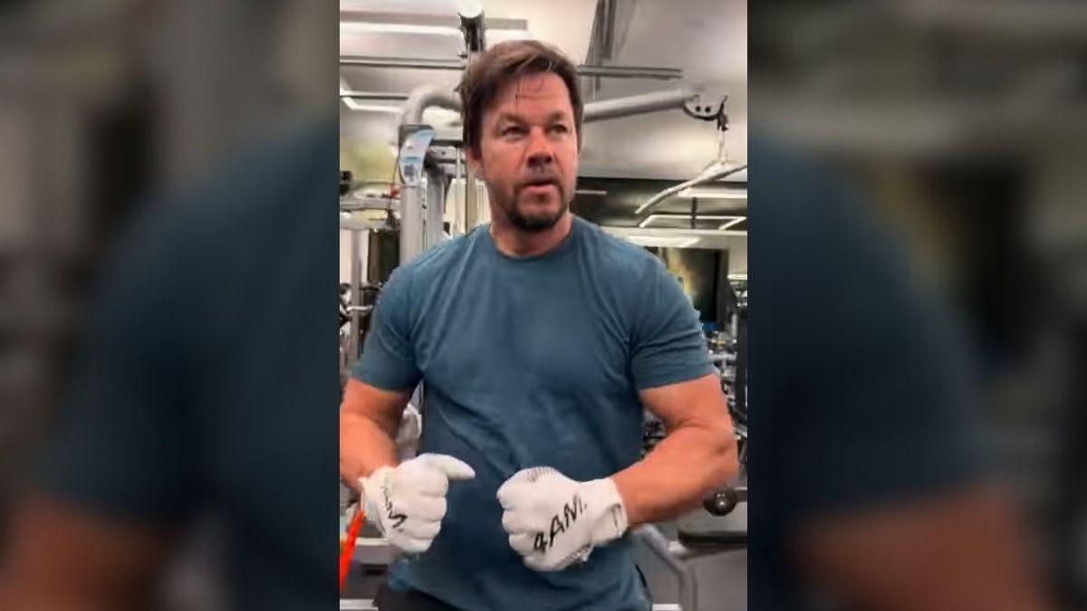 Photo of Mark Wahlberg admitted that gaining weight for a role is 'fun for about a week.'