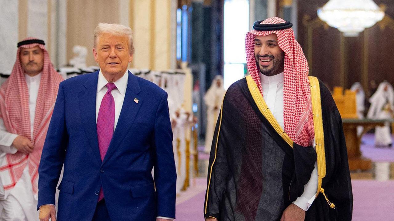 Image of Trump gushed over the Saudi Crown Prince, calling him 'handsome.'
