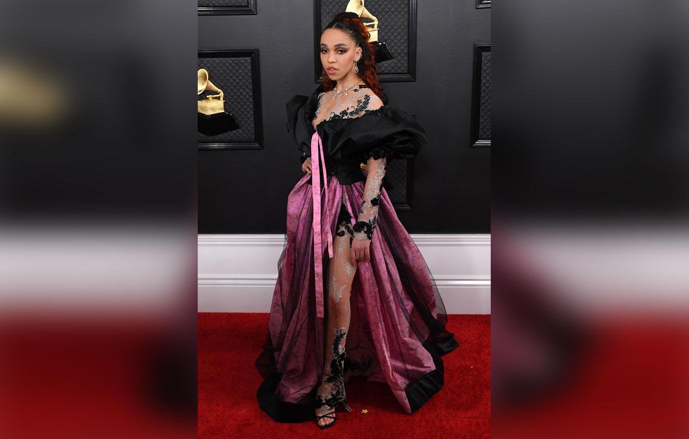 Grammy Awards 2020 Celebrity Red Carpet Arrival Photos Looks