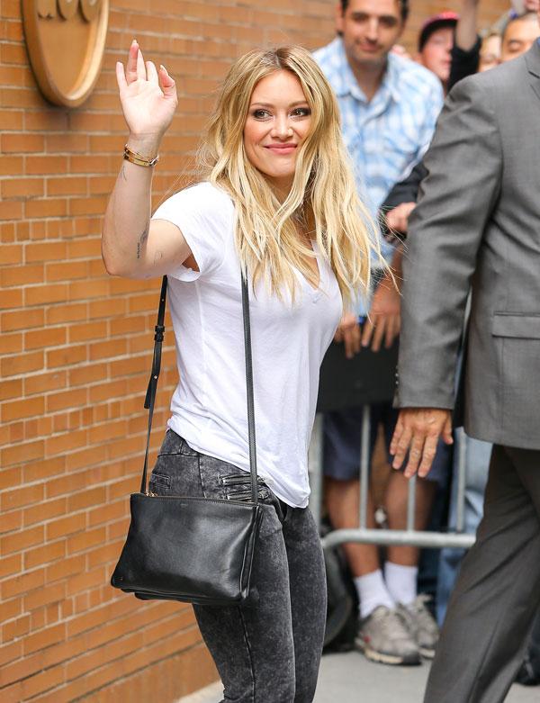 Hilary duff dating life1