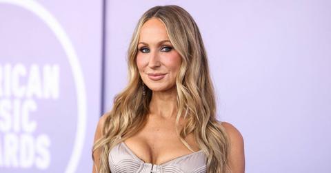Photo of Nikki Glaser.
