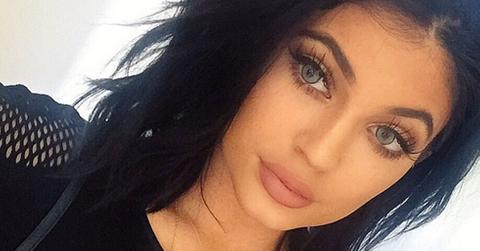 Kylie jenner blue contact lenses