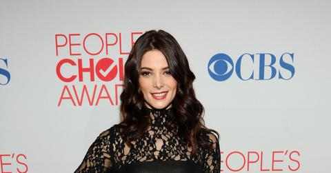 Ashley_greene_wearing_jacob__co_at_the_peoples_choice_awards_.jpg