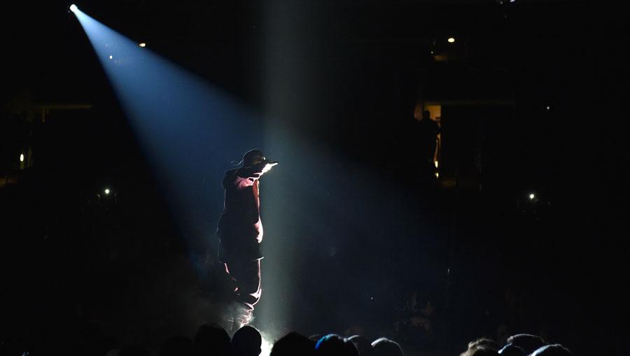 Kanye west performing at the 2015 grammy awards 03