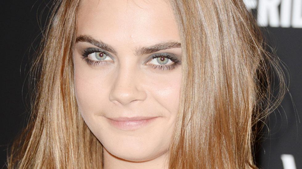 Cara delevingne snubbed by designers london fashion week 01