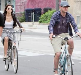 2011__08__justin timberlake jessica biel aug30 mb 273×300.jpg