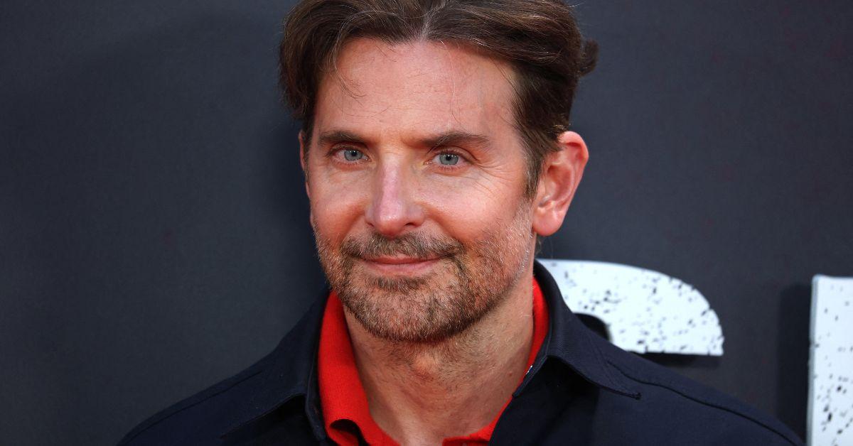Photo of Bradley Cooper is suspected of having a facelift by a plastic surgeon.