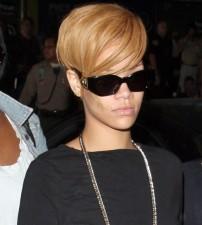 2009__12__wenn539938c3 202×225.jpg