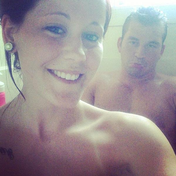 Naked photos and topless selfies of Jenelle Evans from Teen Mom 2 in the ba...