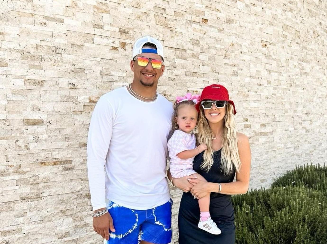 How Disrespectful Some Women Are”: Patrick Mahomes Wife Brittany Mahomes  Once Shot Back at 'Disrespectful' Women Who Flirt With Her Super Bowl  Winner Husband - EssentiallySports