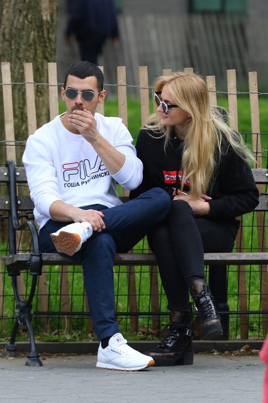 *EXCLUSIVE* Joe Jonas and Sophie Turner enjoy the talent and share some PDA