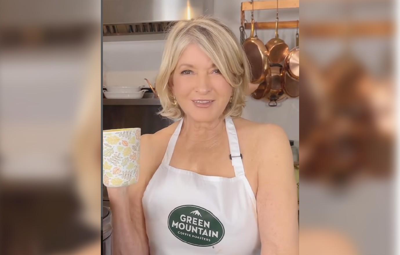 Martha Stewart posts 'thirst trap,' wins influencer award