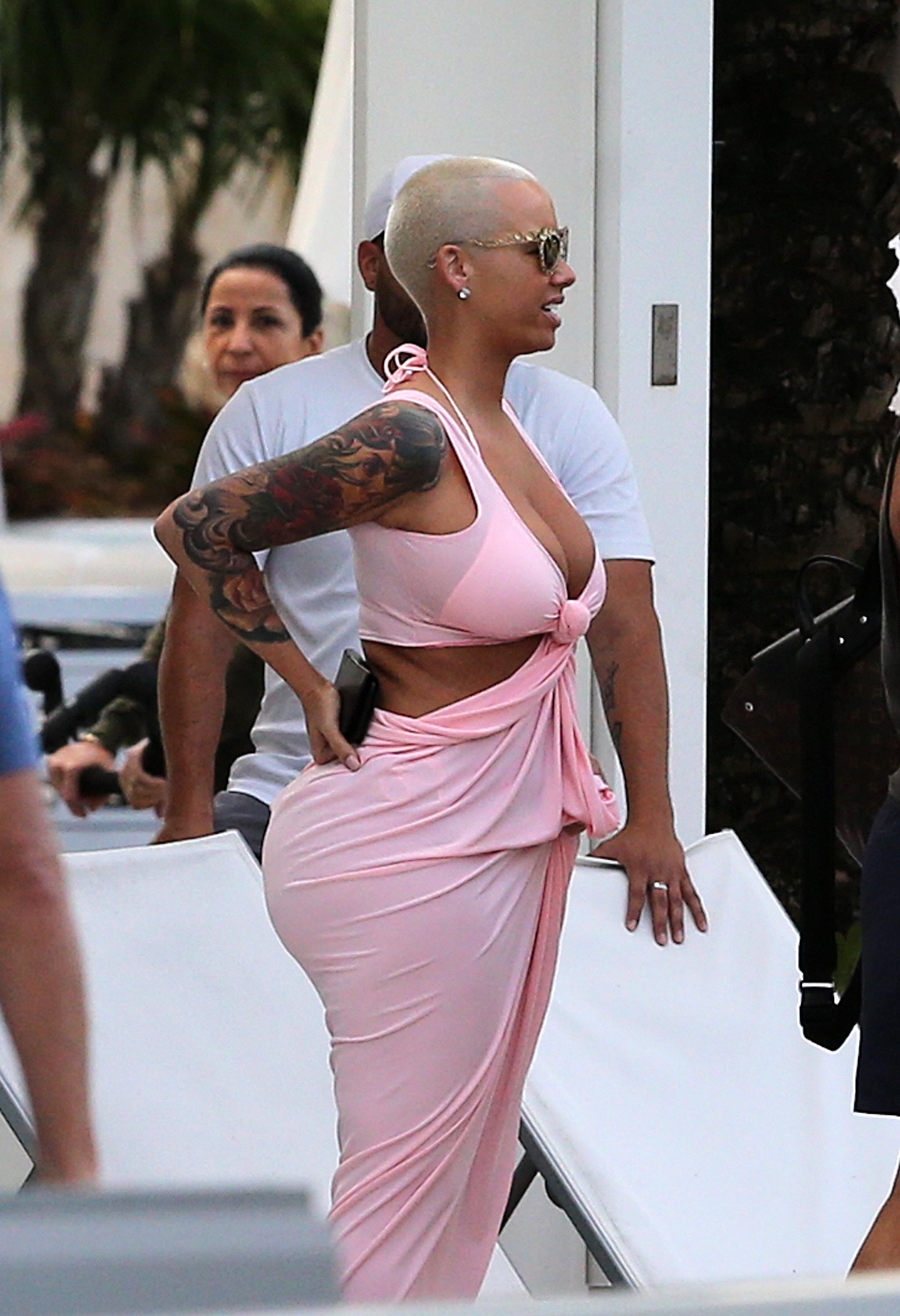 Amber Rose Caught With A Case Of Butt Fakery? See Her Humiliating