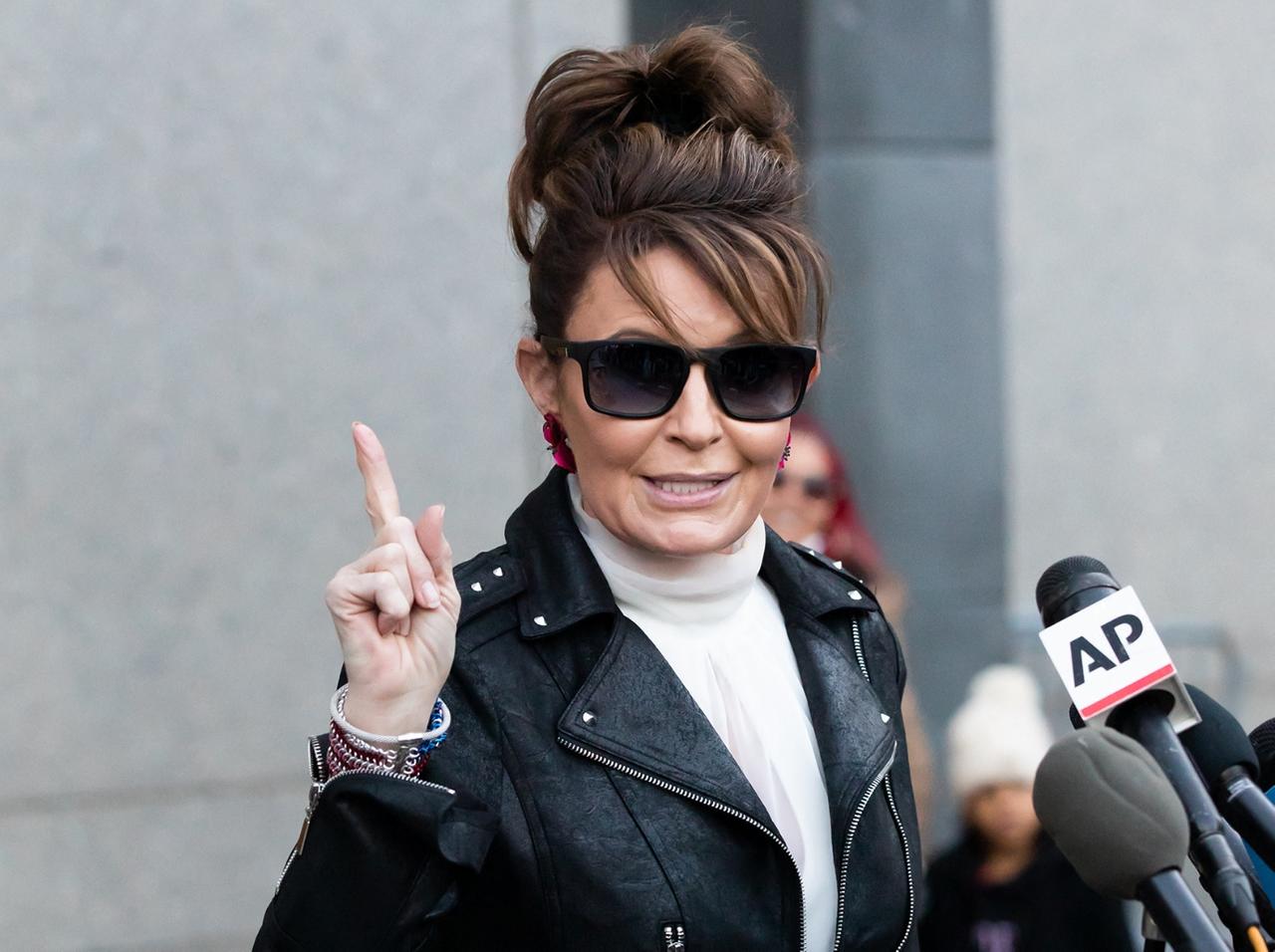 Sarah Palin Wants People To Fight Back After Donald Trump's Arrest