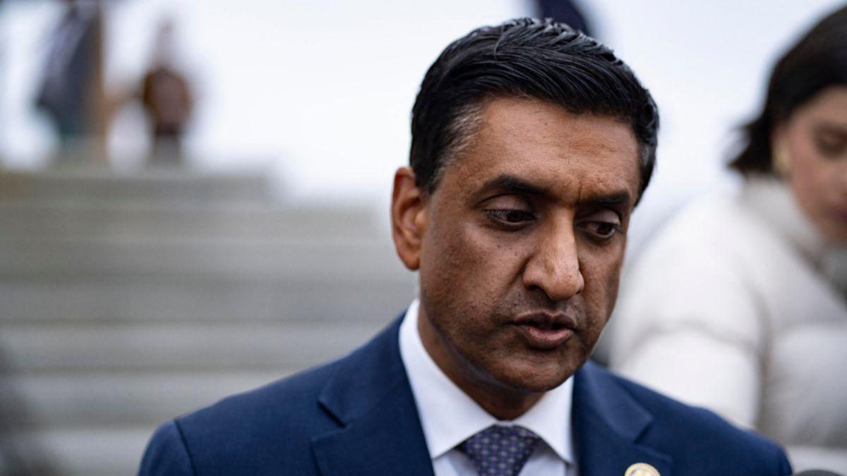 Image of Ro Khanna described the king's refusal as a 'moral failure.'