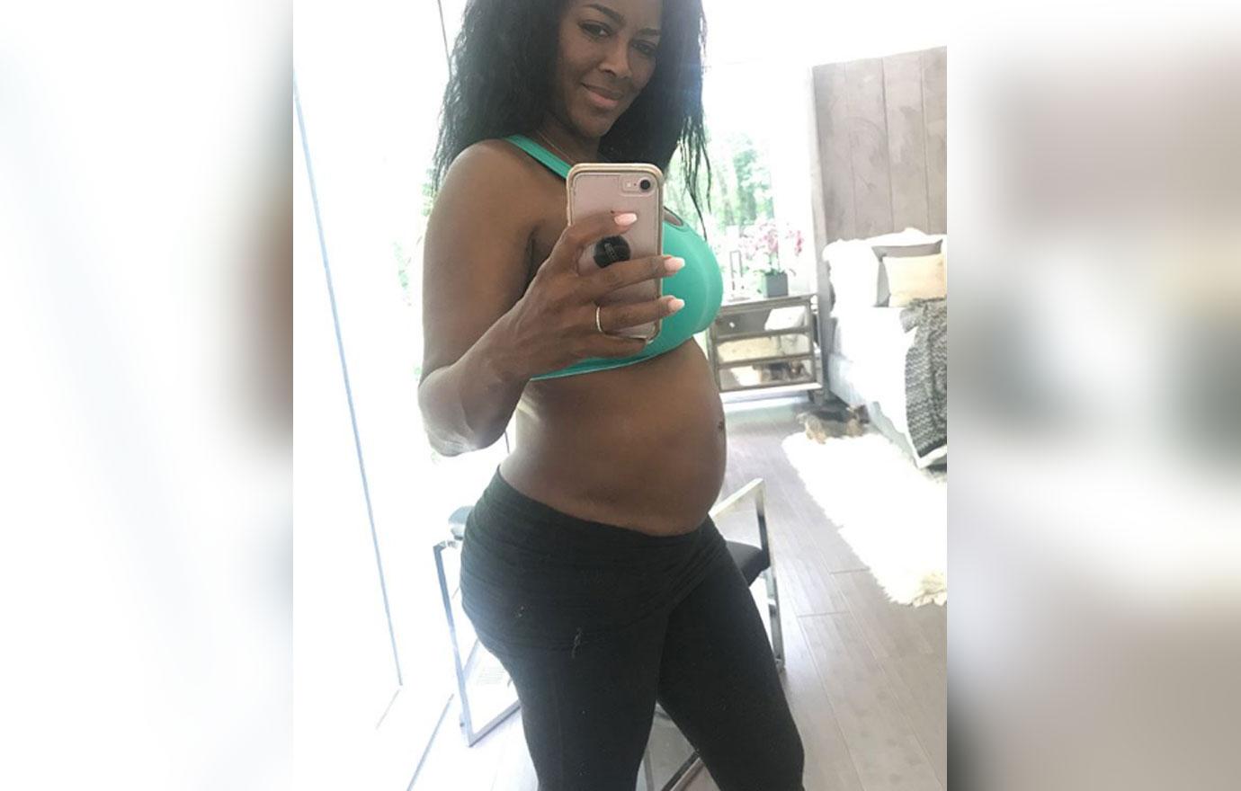 pregnant kenya moore baby bump pic 05