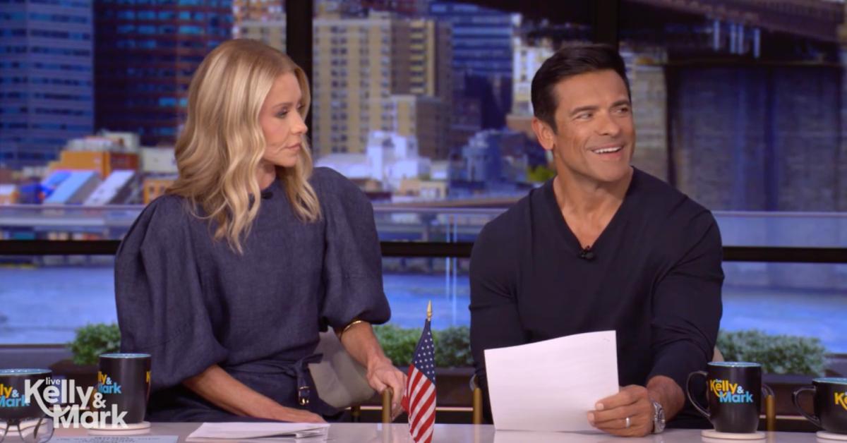 mark consuelos kelly ripa stunned men zipping front skin live watch