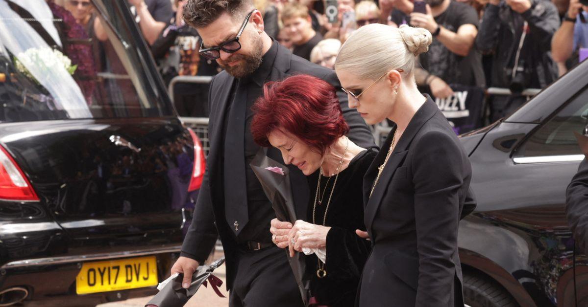 Photo of Jack Osbourne, Sharon Osbourne and Kelly Osbourne