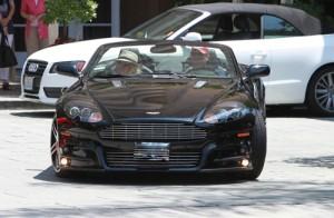 2010__08__Ryan_Seacrest_Aug9_33 300×196.jpg