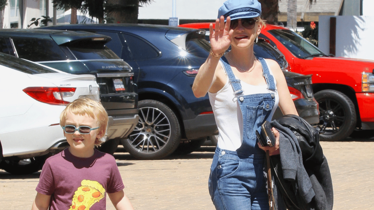 Photo of Anna Faris with son Jack Pratt