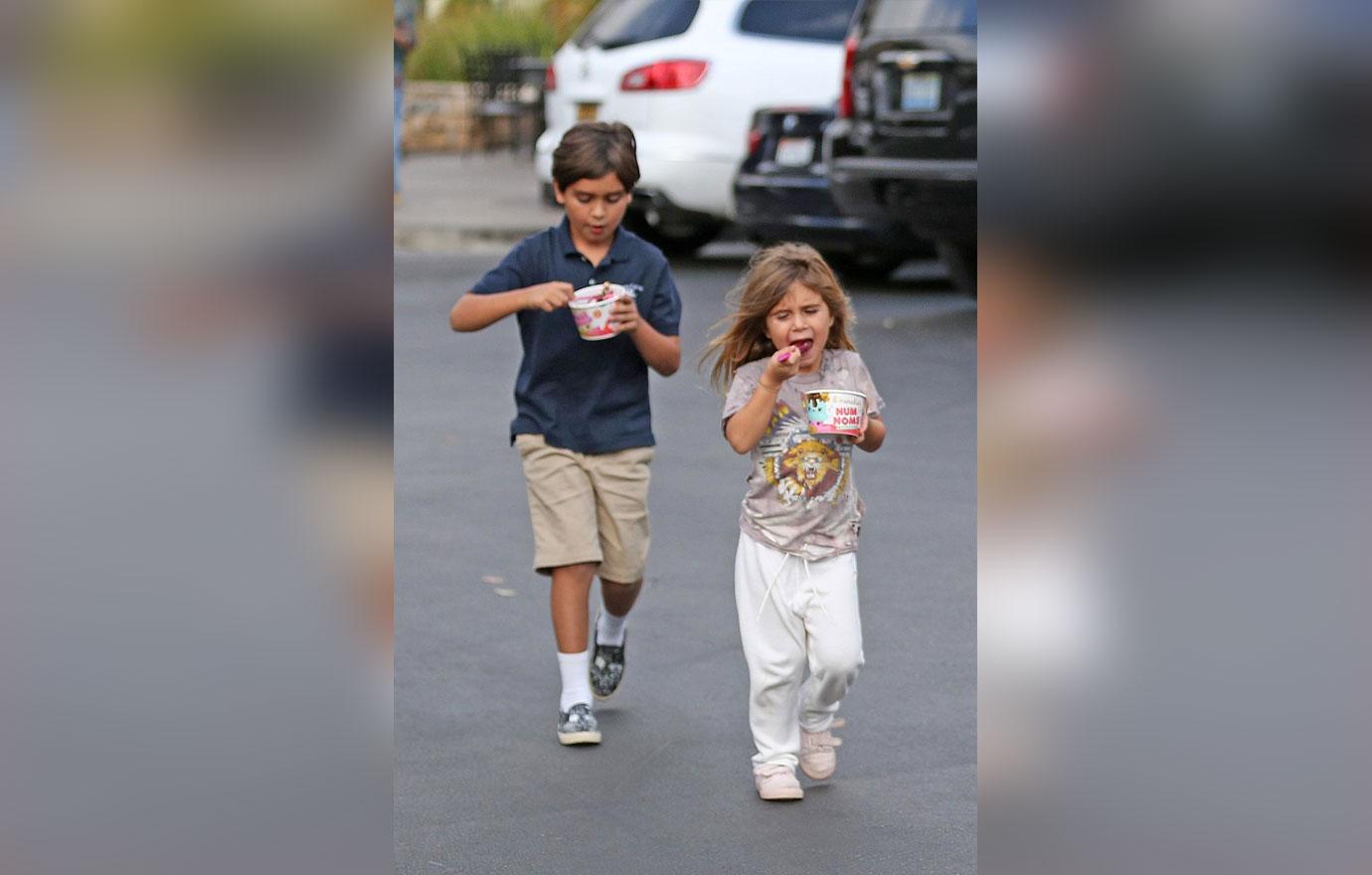 Scott disick kids psych hold