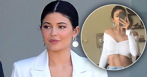 Kylie-Jenner-Toned-Body-PP