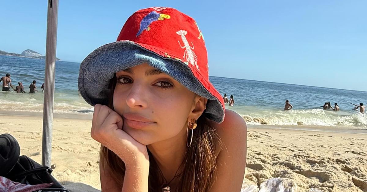 Photo of Emily Ratajkowski.