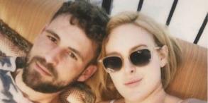 Nick viall dating rumer willis hero