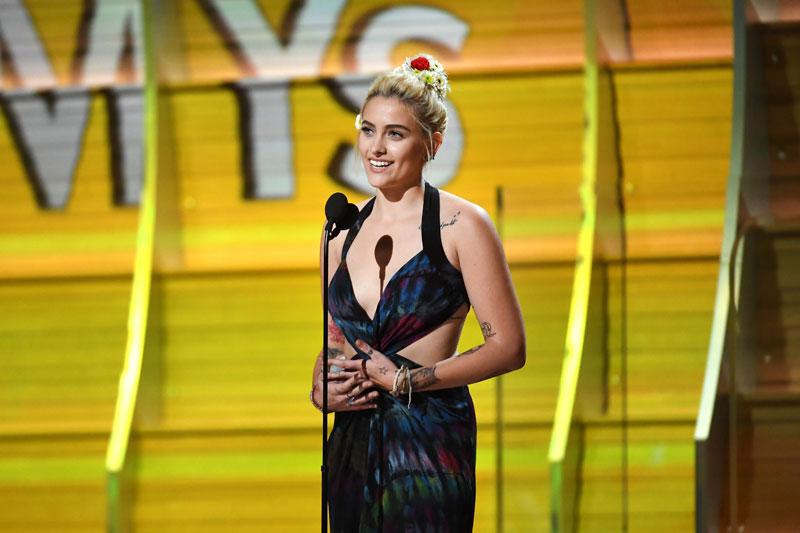 Paris jackson beyonce grammys awards 20174