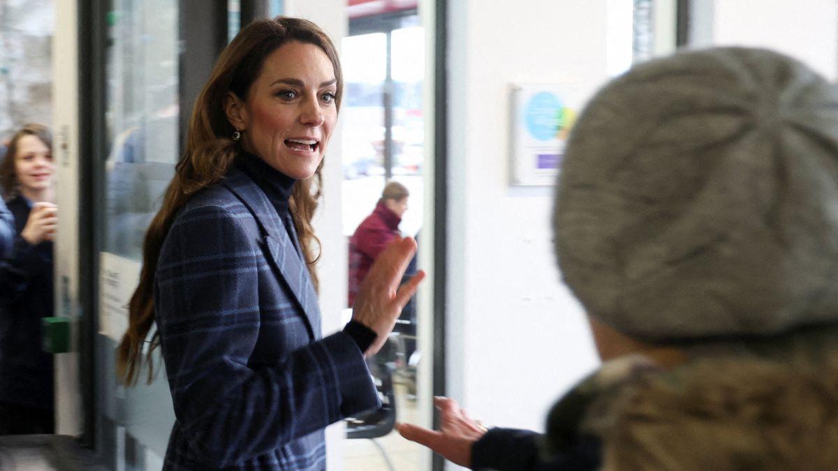 Image of Kate Middleton is fond of olives.