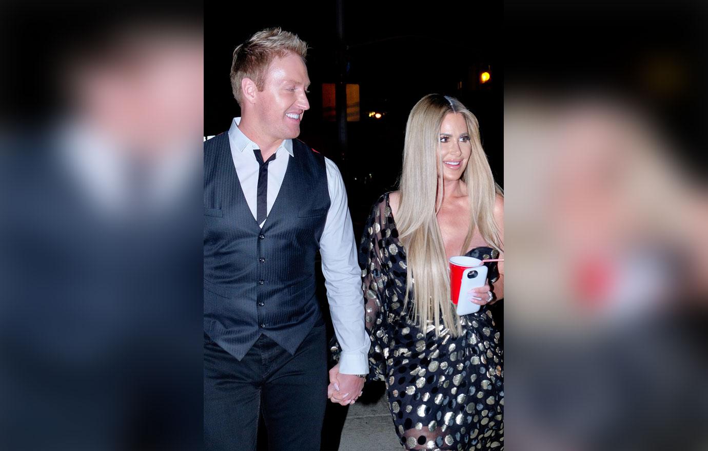 Kroy looking at kim