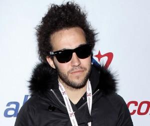 2011__02__Pete_Wentz_Feb10news 300×271.jpg