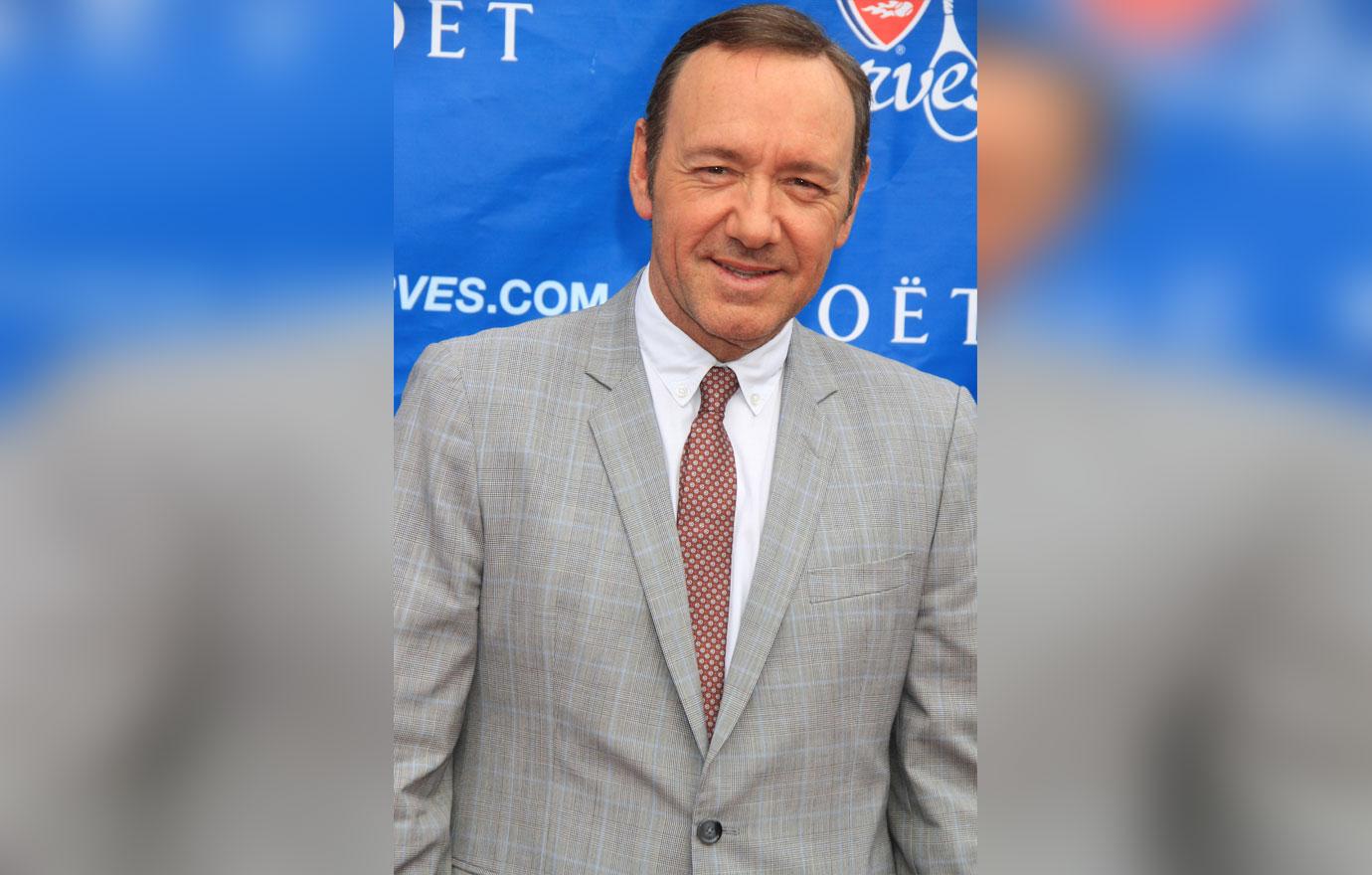 kevin spacey ordered turn over crisis mode emails sexual assault allegations public