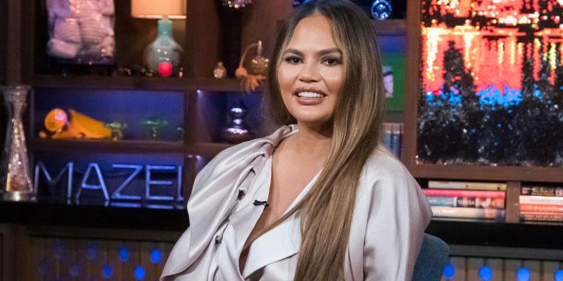 Watch This Hypnotic Video of Chrissy Teigen Struggling to Squeeze