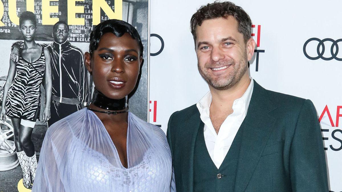 Image of Joshua Jackson is determined to maintain a positive co-parenting relationship.