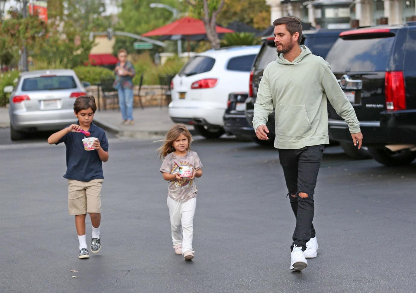 Scott disick kids psych hold