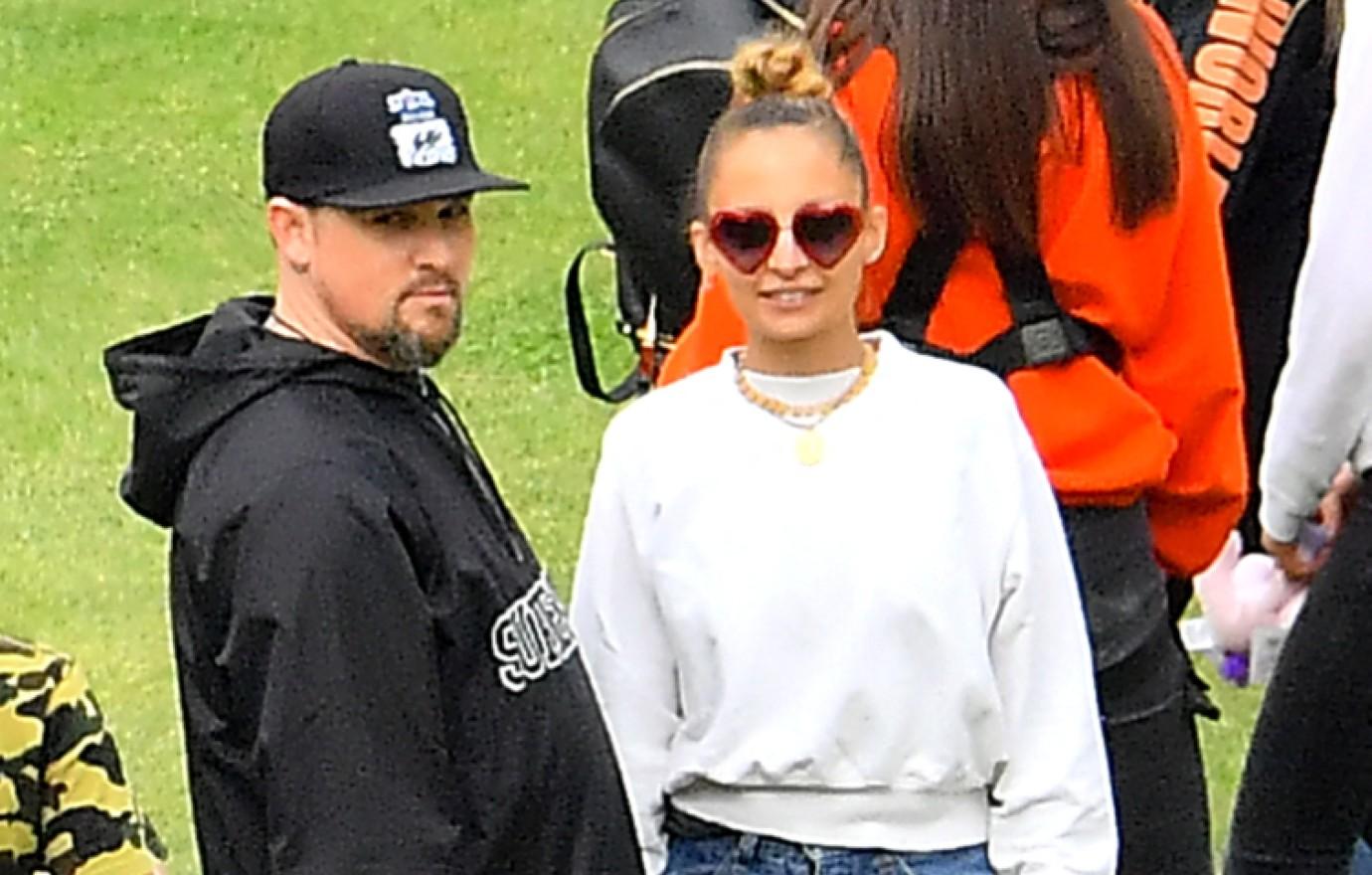 nicole richie joel madden have check ins