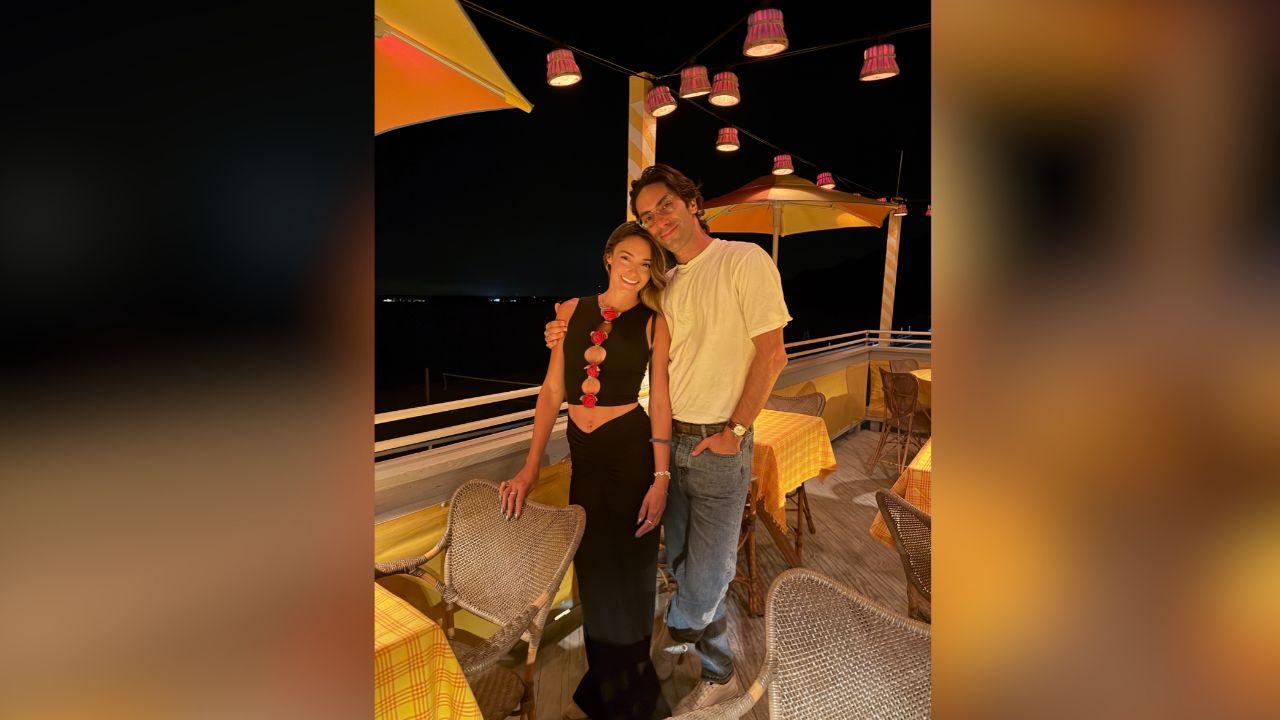 image of Nev Schulman's wife, Laura Perlongo, is running the New York City Marathon with him.