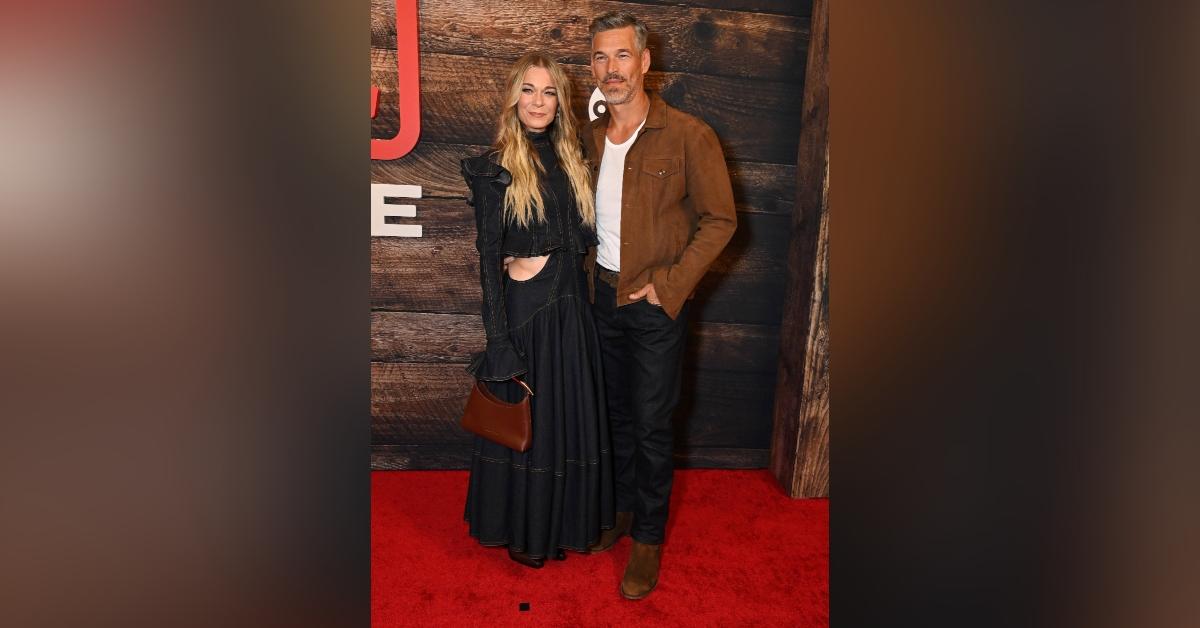 Photo of LeAnn Rimes and husband Eddie Cibrian attended the premiere of '9-1-1: Nashville.'
