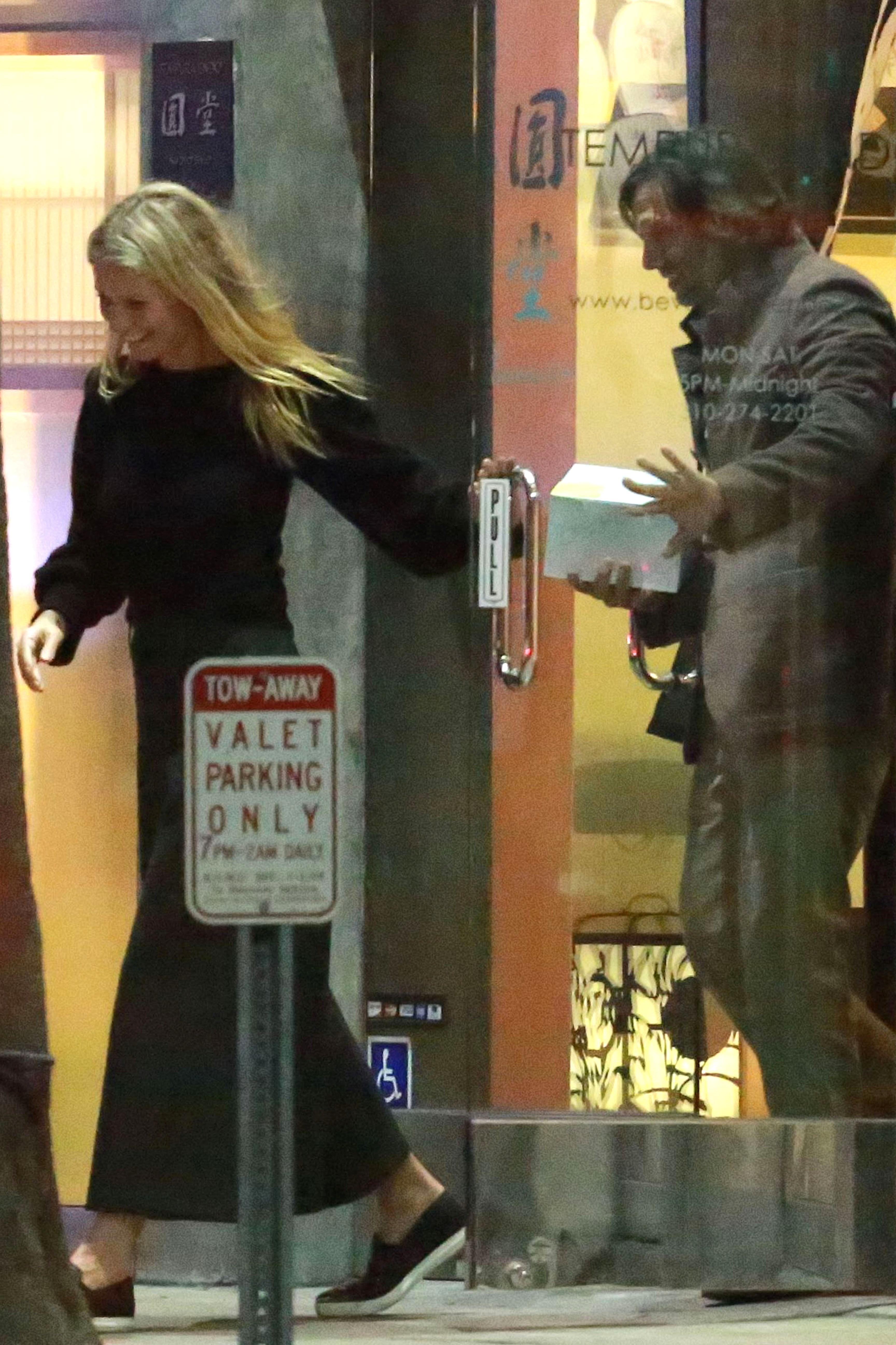 Gwyneth paltrow boyfriend brad falchuk birthday dinner 02