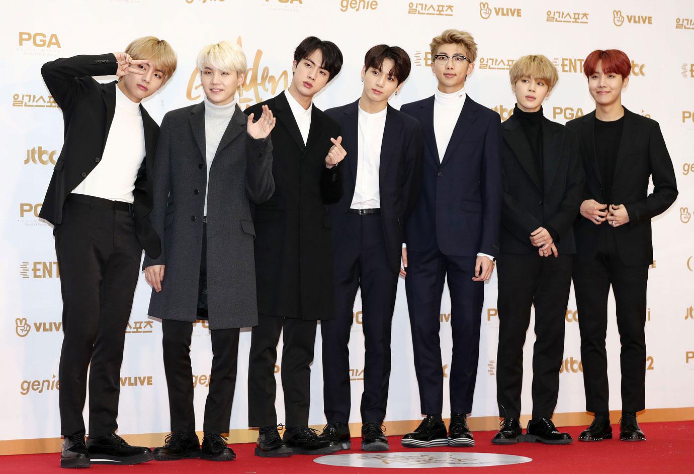 South Korean boy group BTS poses for a photo at the 32nd Golden Disk Awards in Goyang, northwest of Seoul, South Korea, 10 January 2018 bts breaking up